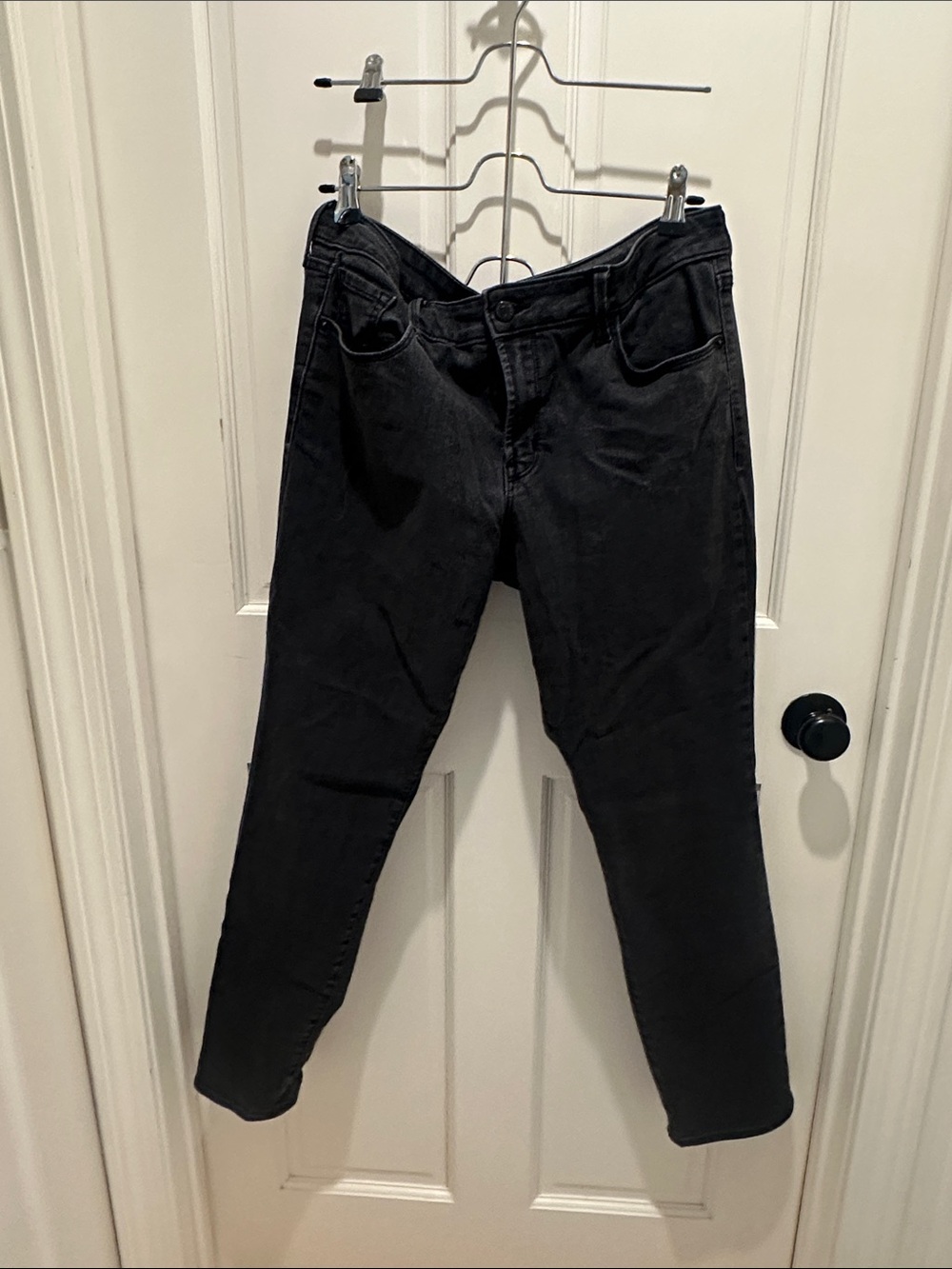 Old Navy Straight Leg Jeans — Black